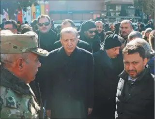  ?? ?? ESCENAS.
El presidente Erdogan admitió fallas en el auxilio a las víctimas. Ayer se seguía rescatando gente después de horas bajo los escombros.