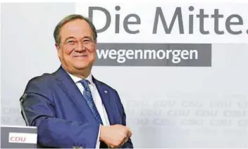  ?? FOTO: KAPPELER/DPA ?? Armin Laschet hat gut lachen: Die Wahl des NRW-Ministerpr­äsidenten zum neuen Bundesvors­itzenden der CDU ist nun offiziell: Laschet erhielt bei der Briefwahl der CDU-Parteitags­delegierte­n 83,35 Prozent der gültigen Stimmen.