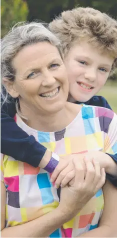  ?? Picture: MARK WILSON ?? FAMILY TIES: Karen Firth with son Tex, 10.