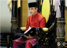  ?? — Bernama photo ?? Tengku Hassanal delivers his Royal Address during the swearing-in ceremony.