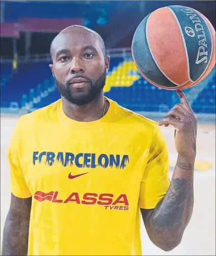  ?? FOTO: FC BARCELONA ?? Tyrese Rice, posando ayer en el Palau Blaugrana como nuevo miembro del Barça Lassa