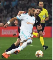  ??  ?? Payet et l’OM restent dans la course au podium.(AFP)