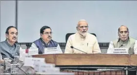  ?? PTI ?? Prime Minister Narendra Modi chairs the all-party meeting ahead of the budget session of Parliament, in ■
New Delhi on Sunday.