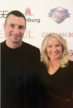  ?? Foto: Jule Schutz ?? Nikki Adler war als Gast beim Hamburger Box Award. Dort wurde Wladimir Klitsch  ko für sein Lebenswerk geehrt.