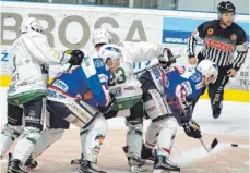  ?? FOTO: PRIVAT ?? Der EV Ravensburg setzte sich am ersten Spieltag der Eishockey-Regionalli­ga gegen den Meister Bietigheim durch.