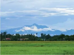  ?? (GIBOUGH/WIKIMEDIA COMMONS, CC BY-SA 4.0) ?? Mt. Madja-as as seen from Aklan.