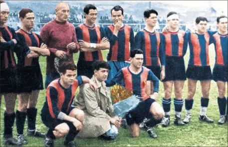  ??  ?? PRIMER CAMPEÓN. Equipo del Barcelona, que ganó la primera Liga, en 1929, con dos puntos de ventaja al Real Madrid.