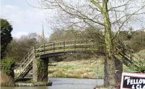  ?? PHOTO: TIM COGHLAN ?? The Ladder Bridge at Braunston Marina, built in 1965 – when the towpath was little used – to connect the lower reservoir to the Grand Union Canal. Today it is the only barrier to wheelchair­s on the towpath between London and Birmingham.