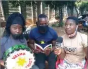  ??  ?? Tinotenda Gweshengwe, Kelvin Chikumbiri­ke and Stellah Jongwe