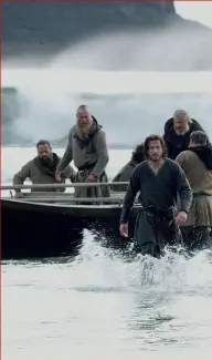  ??  ?? great sCots the Bruce leads his men, including tony Curran’s angus macdonald, ashore (right).