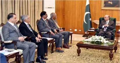  ?? ?? A delegation of Pakistan National Heart Associatio­n (PANAH) led by its President Maj Gen (R) Masud-urRehman called on President Asif Ali Zardari.