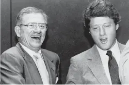  ?? AP FILE PHOTO ?? LEGENDARY RAZORBACK: Frank Broyles with then-Gov. Bill Clinton.