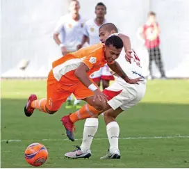  ?? FOTO ?? Envigado y Rionegro presentaro­n nóminas alternas ayer en el Parque Estadio, con mayoría juveniles.