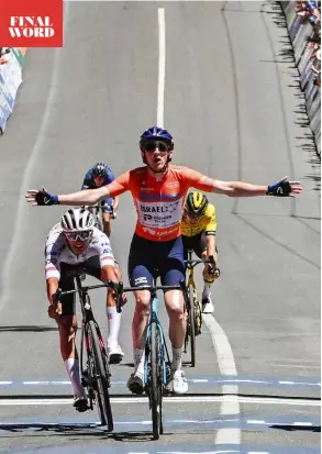  ?? ?? Above Brit Stevie Williams celebrates his Aussie victory