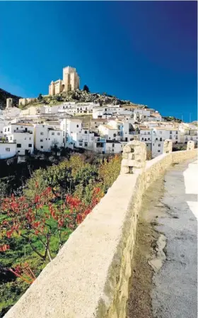  ?? DIPUTACIÓN DE ALMERÍA ?? El castillo de Vélez-Blanco corona la villa desde las alturas.