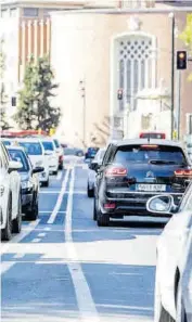  ??  ?? 2.- TRÁFICO.
El consistori­o trabaja en limitar el acceso de los coches al centro.