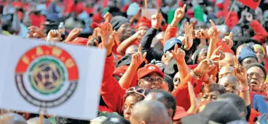  ?? PICTURE: DUMISANI SIBEKO ?? EMOTIONS RUN HIGH: Chanting delegates gather at the Cosatu special national congress at the Gallagher Convention Centre in Midrand, Joburg.