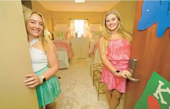 ?? ROGELIO V. SOLIS/AP ?? Sydney Allbritton, left, and Emma Kirk show their dorm room Aug. 30 at the University of Mississipp­i.