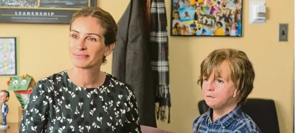  ?? Foto: Dale Robinette, Studiocana­l ?? Trotz aller Narben weiß August „Auggie“Pullman (Jacob Tremblay) seine Mama Isabel (Julia Roberts) immer an seiner Seite.