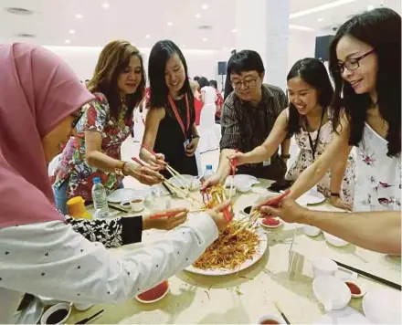  ?? FILE PIC ?? A good rapport among communitie­s means Chinese New Year is celebrated by all.