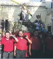  ??  ?? La procesión del Domingo de Ramos partió desde El Calvario.