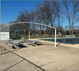  ?? LARISSA BERISWILL — THE MORNING JOURNAL ?? The Vermilion Community Pool, 4846Pinevi­ew Drive, prepares for the 2024season with some new additions, including a pergola.