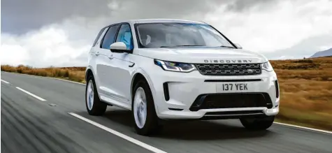  ?? Fotos: Jaguar Land Rover ?? Weiße Weste: Zu einem Naturbursc­hen wie der Land Rover Discovery Sport passt der ökologisch­e Plug‰in‰Hybridantr­ieb gut. Wunder sollte man sich allerdings keine erwar‰ ten – und seinen Preis hat das Paket naturgemäß auch.