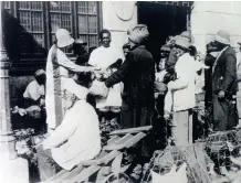  ?? 1860 Heritage Centre ?? INFORMAL traders selling their products in colonial times, 1900s.