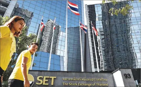  ?? AFP ?? Experts have said the Stock Exchange of Thailand is expected to face volatility during the fourth quarter of this year.