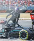  ?? FOTO: IMAGO IMAGES ?? Der Schock kam verzögert: Lewis Hamilton.