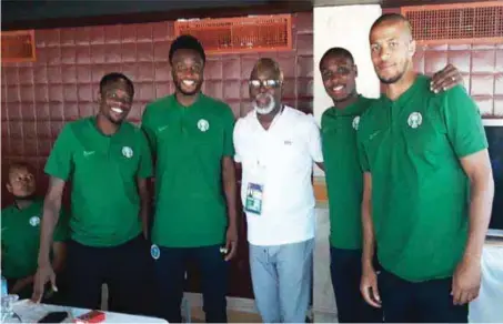 ??  ?? L-R: Super Eagles players, Ahmed Musa, John Mikel Obi, NFF President, Amaju Pinnick, Odion Ighalo and William Troost-Ekong during Pinnick’s visit to the team at their Alexandria base in Egypt…on Monday