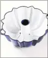  ?? SUBMITTED PHOTO ?? Bundt pan with the funnel centre.
