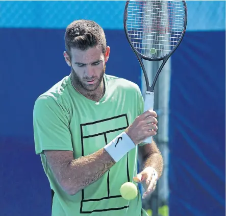  ??  ?? Del Potro, en uno de sus últimos entrenamie­ntos en el Delray Beach Tennis Center