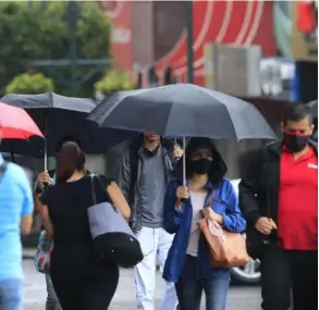  ?? RAFAEL PACHECO ?? Las autoridade­s de salud coordinan el monitoreo de nuevos contagios en todos los cantones del país.