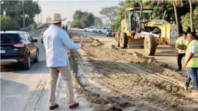  ?? ?? PROYECTO. El alcalde Roberto Contreras supervisó los trabajos comenzados ayer.