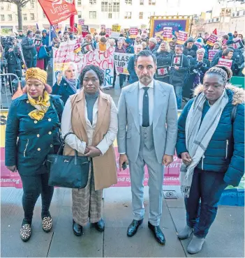  ?? ?? SUBJECT TO RACISM: Lawyer Aamer Anwar with Sheku Bayoh’s sisters, from left, Kosna Bayoh, Kadi Johnson and Adama Jalloh in Edinburgh.