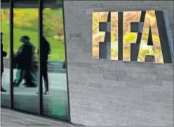  ??  ?? ARREGLOS. La FIFA da un paso adelante para frenar la manipulaci­ón.