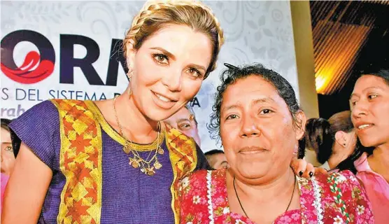  ?? ESPECIAL ?? La presidenta del DIF-Oaxaca, presentó un balance del primer año de su administra­ción.