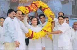  ?? HT ?? Congress president Rahul Gandhi is felicitate­d at ‘Sankalp maha rally’ in Jhalawar on Wednesday.
