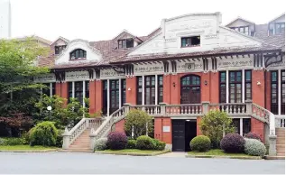  ??  ?? Building 8 was the former maternity ward built in 1922. — Qiao Zhengyue