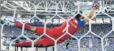  ??  ?? ■ Iceland keeper Hannes Halldorsso­n saved Messi’s penalty.