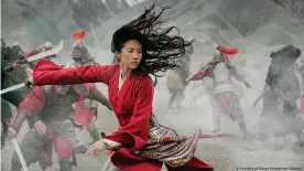  ??  ?? La actriz Liu Yifei en la película "Mulan"