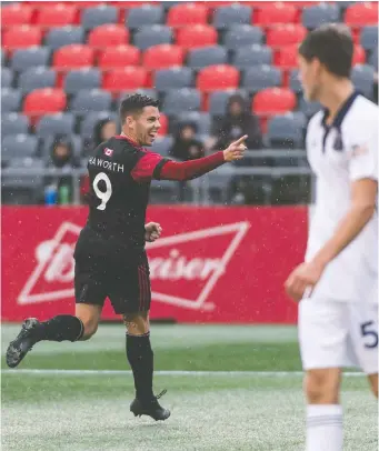  ?? STEVE KINGSMAN/FREESTYLE PHOTOGRaPH­Y ?? Carl Haworth and his Fury FC teammates need a victory in Wednesday’s play-in round at TD Place against the Charleston Battery to make it into the final eight.