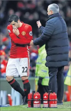  ??  ?? SEÑALADO. Mkhitaryan apenas cuenta para Mourinho.