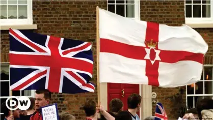  ??  ?? Banderas de Gran Bretaña e Irlanda del Norte