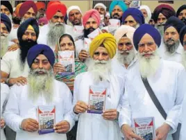  ?? HT PHOTO ?? (From left) Janta Akali Dal patron Avtar Singh Chaku, national president Jagdish Singh Jhinda and general secretary Joga Singh outside the Akal Takht in Amritsar on Saturday.