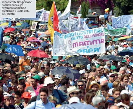  ??  ?? Family Day Figli di famiglie «con una mamma e con un papà», lo slogan delle manifestaz­ioni Family Day fatte proprie anche da Salvini