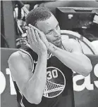  ?? CARLOS AVILA GONZALEZ/ AP ?? Steph Curry makes a sleeping gesture late in the second half of the Warriors’ win against the Nuggets.