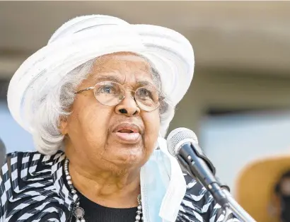  ?? APRIL GAMIZ/MORNING CALL PHOTOS ?? Esther Lee is working with Lehigh University’s Southside Initiative and local librarian M. Rayah Levy to archive materials from her political life and years as president of the Bethlehem NAACP.