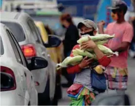  ??  ?? REALIDAD. Antes de la pandemia, el país ya tenía crisis. El nuevo presidenre se enfrentará a un escenario complicado.